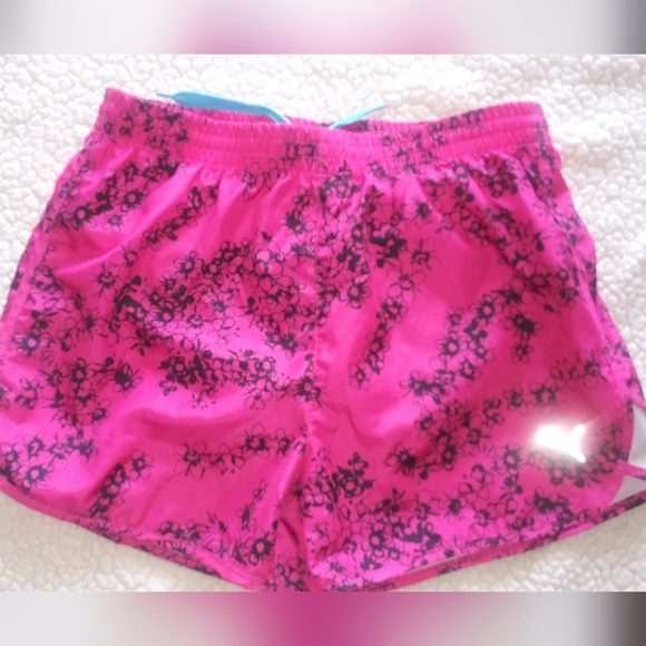 Puma Girl Athletic Short size US XL - Picture 3 of 6